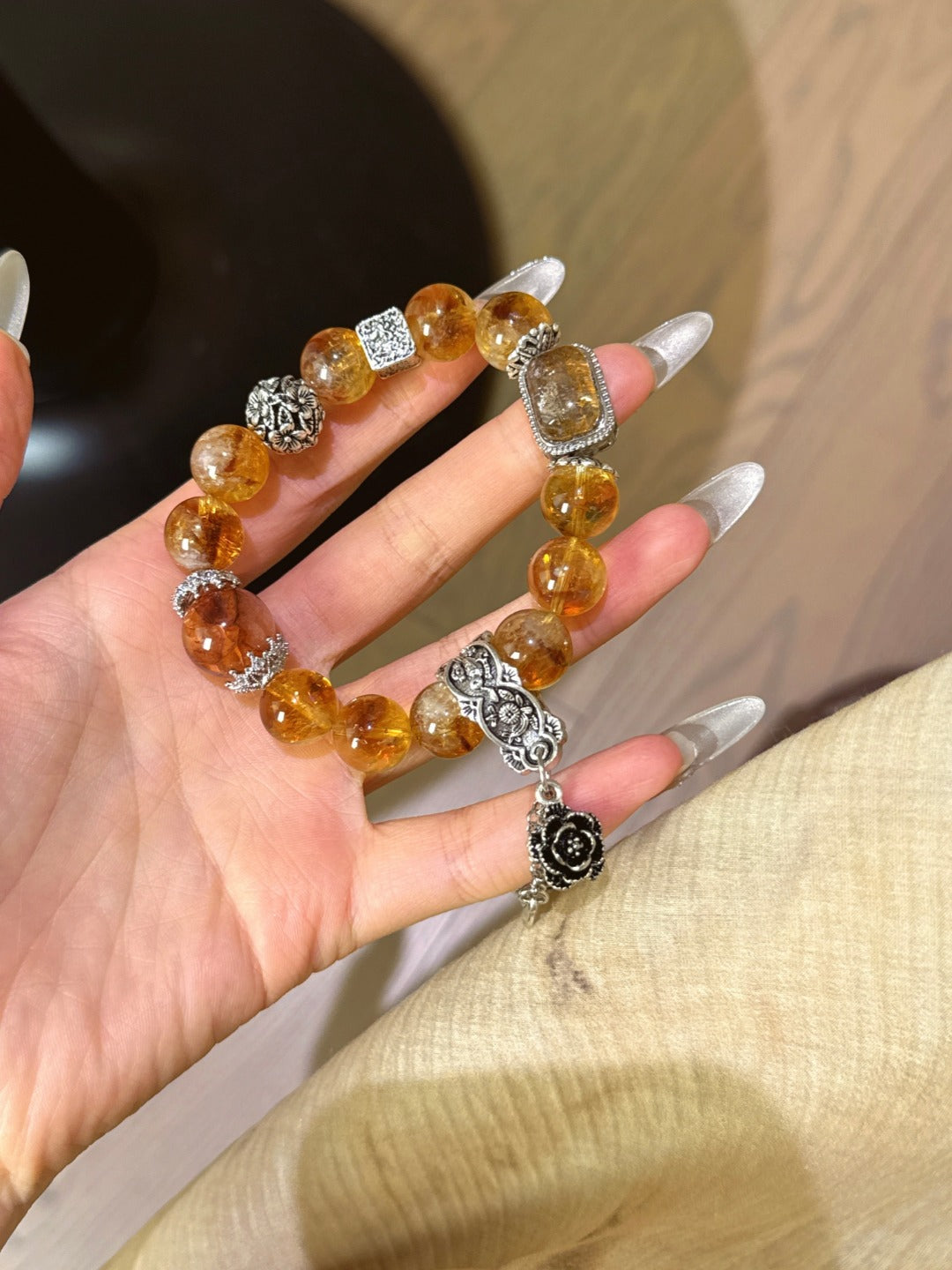 ▫️▪️ Yellow tower crystal red glue flower ghost magic box bracelet